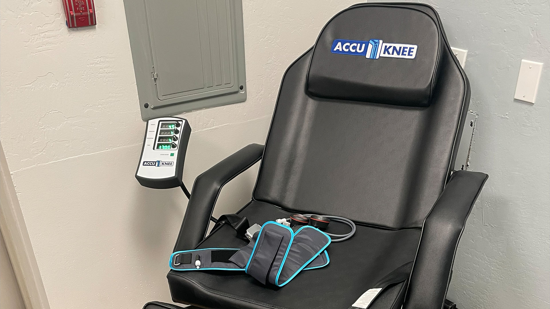 Phoenix Knee Decompression